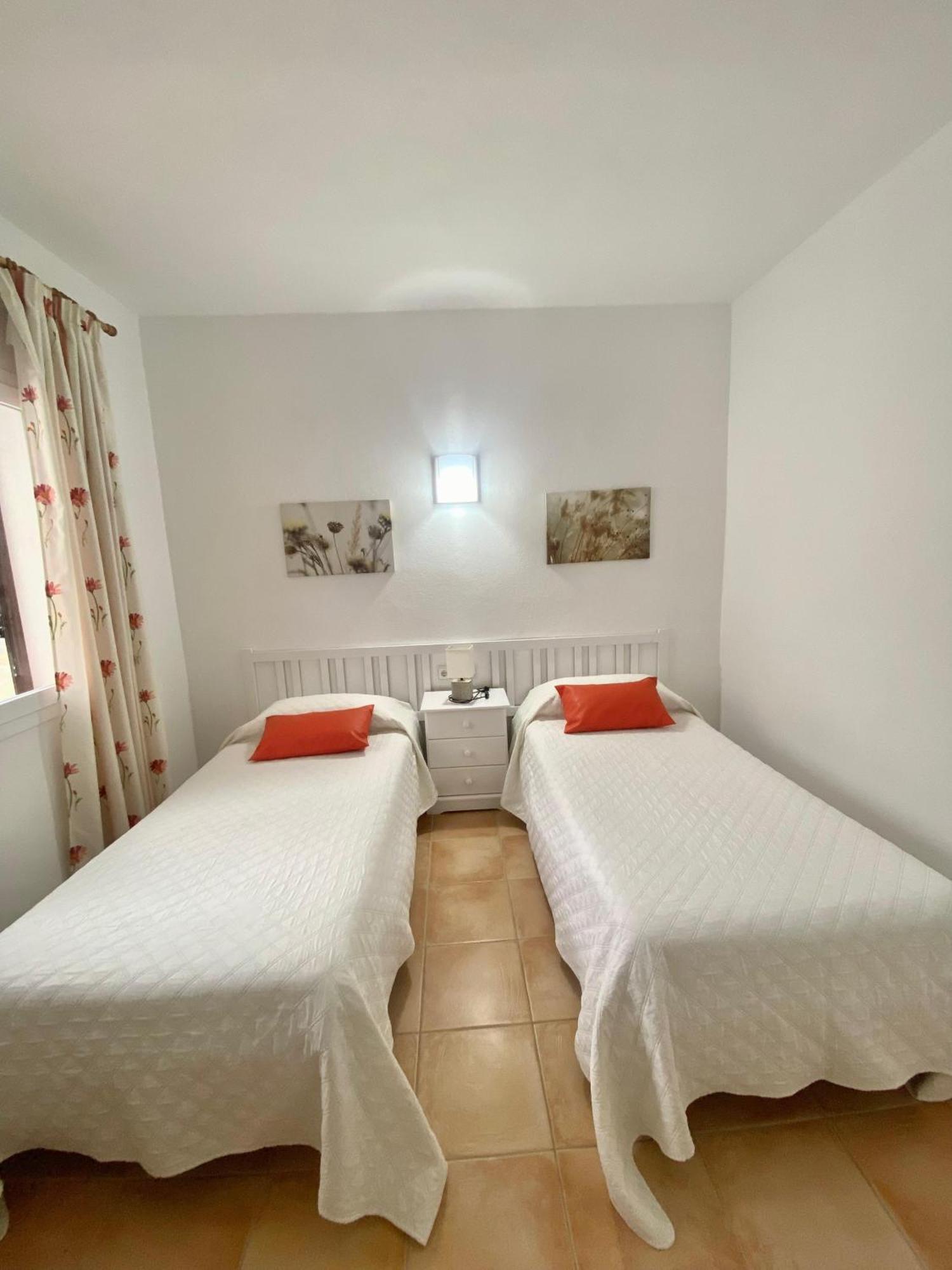 Apartamentos Ferrer Es Figueral Exterior photo